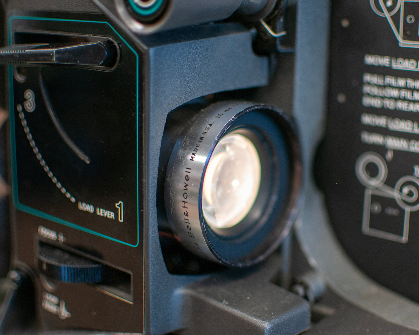 Bell & Howell 2580 Filmosound 16mm Movie Film Projector