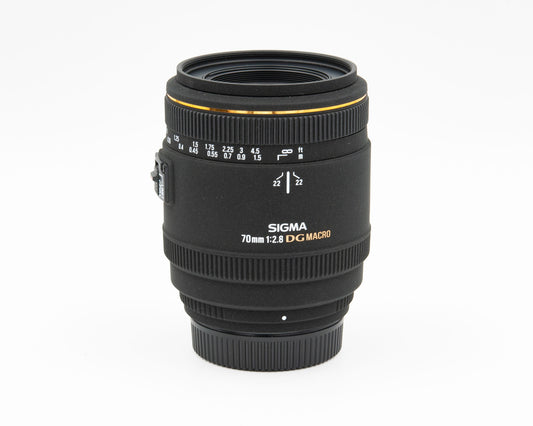 Sigma AF 70mm f2.8 DG EX Macro Lens Nikon
