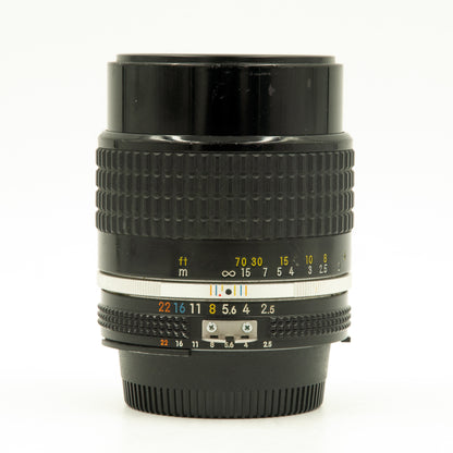 Nikon Nikkor 105mm f2.5 AI-S Telephoto Portrait Lens