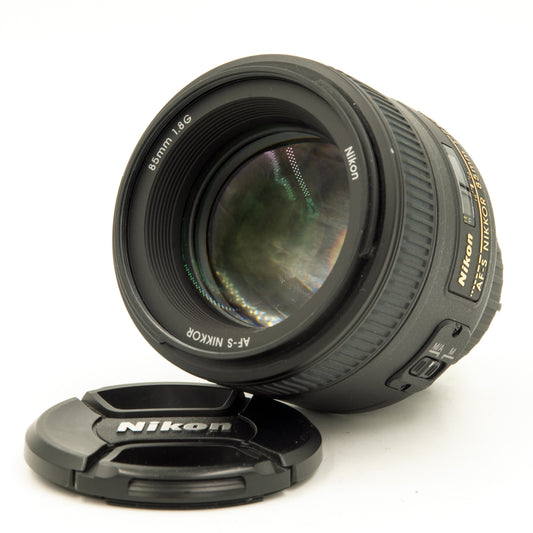 Nikon AF-S Nikkor 85mm f1.8G Portrait Lens