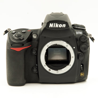 Nikon D700 12.1MP DSLR Body