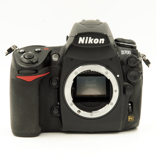 Nikon D700 12.1MP DSLR Body