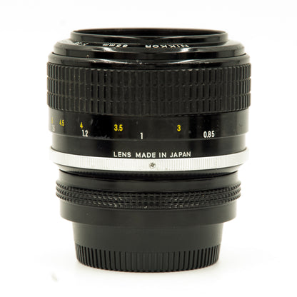 Nikon Nikkor 85mm f1.8 Non-AI Prime Lens
