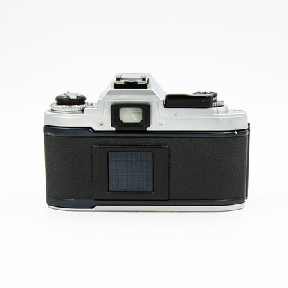 Pre-Owned Nikon FG 35mm Film Camera w/Sigma 35-70mm Lens