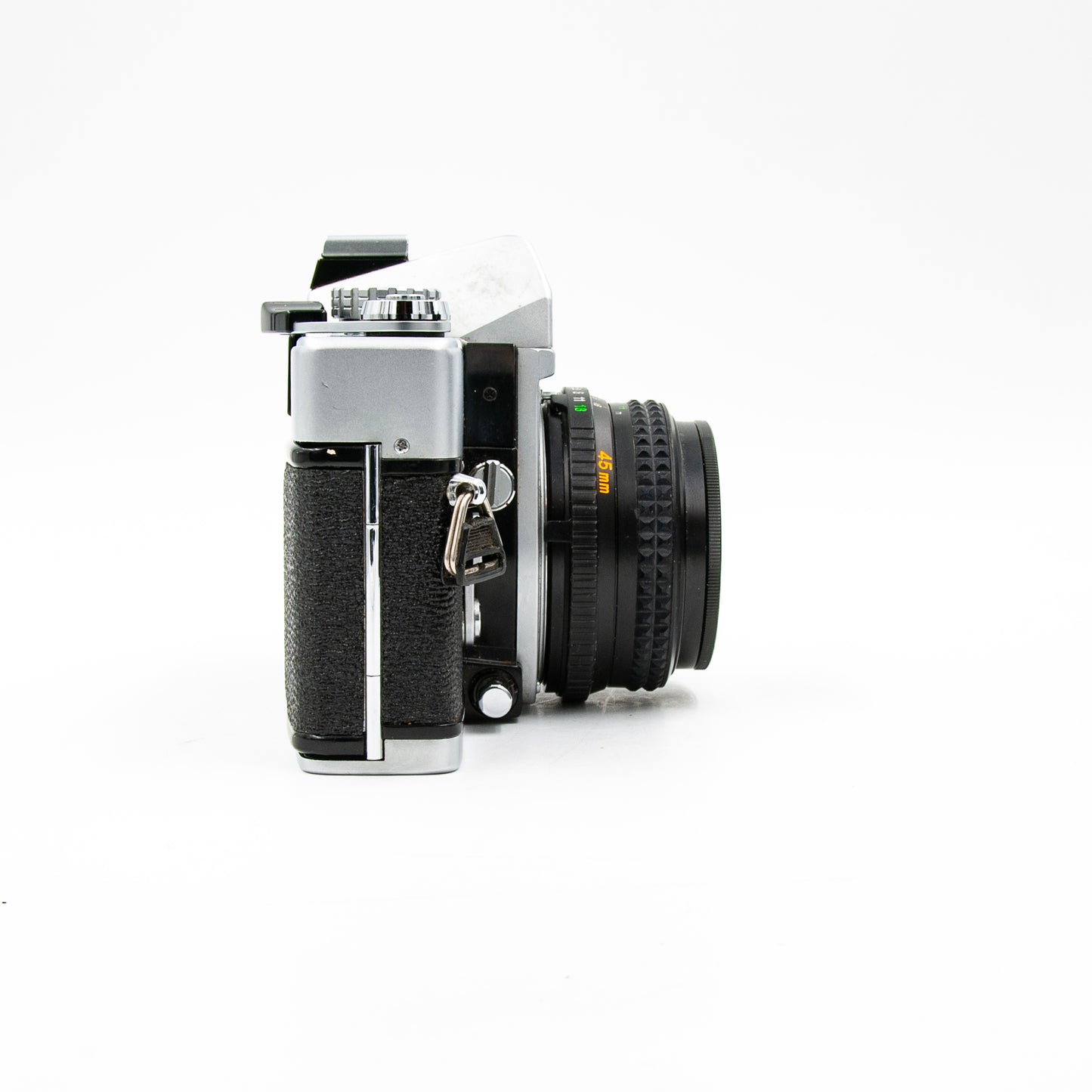 Pre-Owned Minolta SRT101 w/MD Rokkor-X 50mm f/2