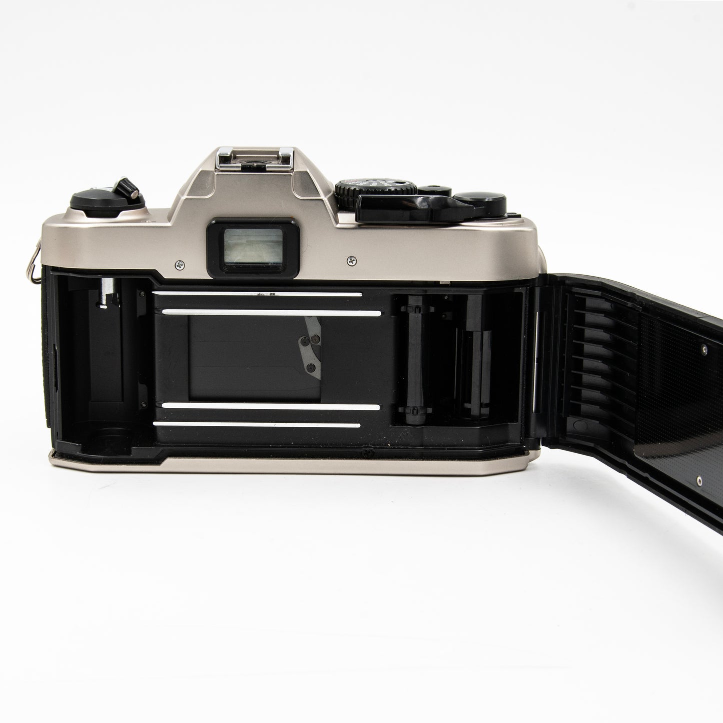 Pre-Owned Nikon FM10 Film Camera w/35-70mm f/3.3-4.5 Zoom Lens