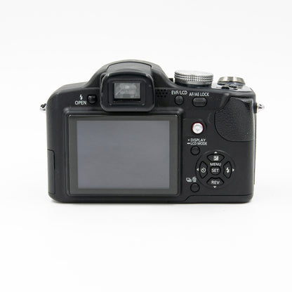 Pre-Owned Panasonic Lumix DMC-FZ18 8.1 MP Digital Bridge Camera