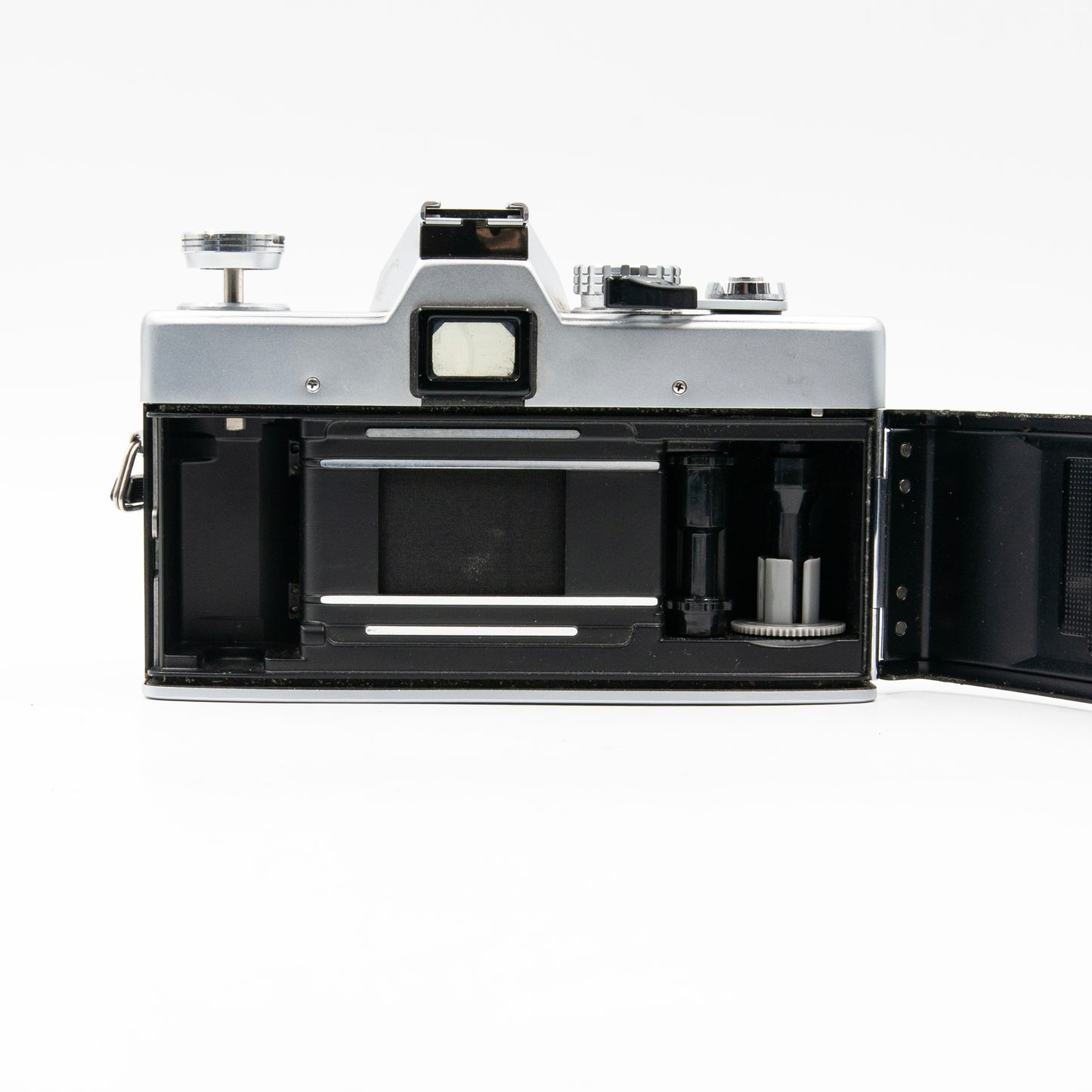 Pre-Owned Minolta SRT 200 w/MD Rokkor-X 50mm f/2 Lens