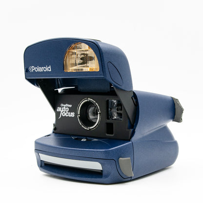 Pre-Owned Polaroid One Step Auto Focus (See Details) with Pack of Polaroid 600 Film