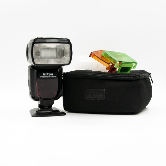 Pre-Owned Nikon SB-910 AF Speedlight Flash Kit
