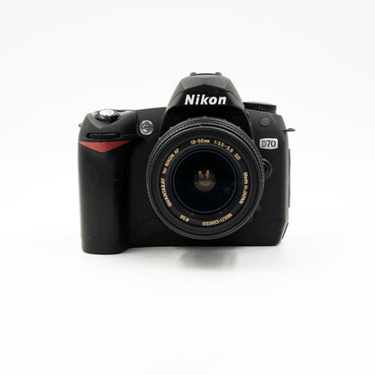 Pre-Owned Nikon D70 DSLR with Quantaray 18-50mm f3.5-5.6 Kit