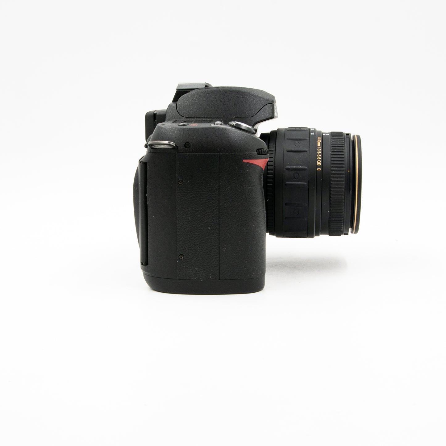 Pre-Owned Nikon D70 DSLR with Quantaray 18-50mm f3.5-5.6 Kit