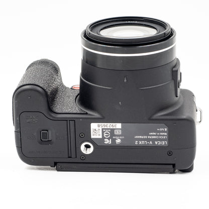 Pre-Owned Leica V-Lux2 Super Zoom Digital Camera