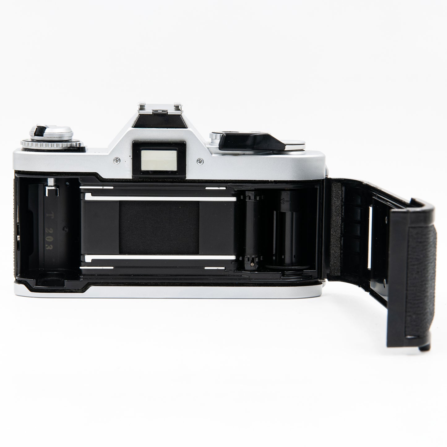Pre-Owned Canon AV-1 with 50mm f/1.8 S.C. FD Lens
