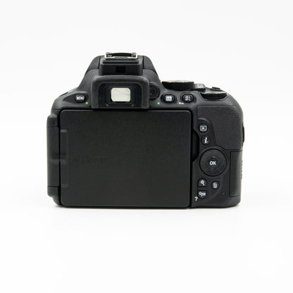 Pre-Owned Nikon D5600 with AF-S DX NIKKOR 18-55mm f/3.5-5.6G II VR Lens
