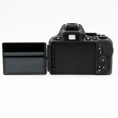 Pre-Owned Nikon D5600 with AF-S DX NIKKOR 18-55mm f/3.5-5.6G II VR Lens