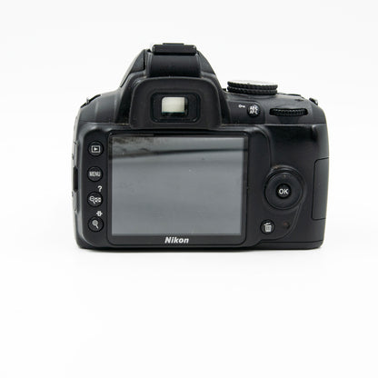 Pre-Owned Nikon D3000 w/ AF-S Nikkor 18-55mm f/3.5-5.6 G VR Lens