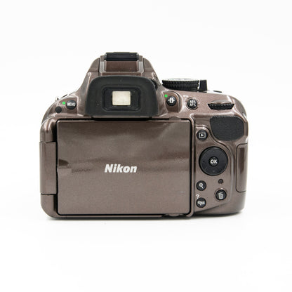 Pre Owned Nikon D5200 Bronze w/AF-S Nikkor 18-55mm f/3.5-5.6 G VR Lens