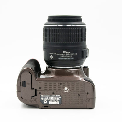 Pre Owned Nikon D5200 Bronze w/AF-S Nikkor 18-55mm f/3.5-5.6 G VR Lens