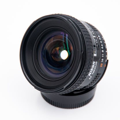 Nikon AF Nikkor 20mm f2.8D Wide-Angle Autofocus Lens