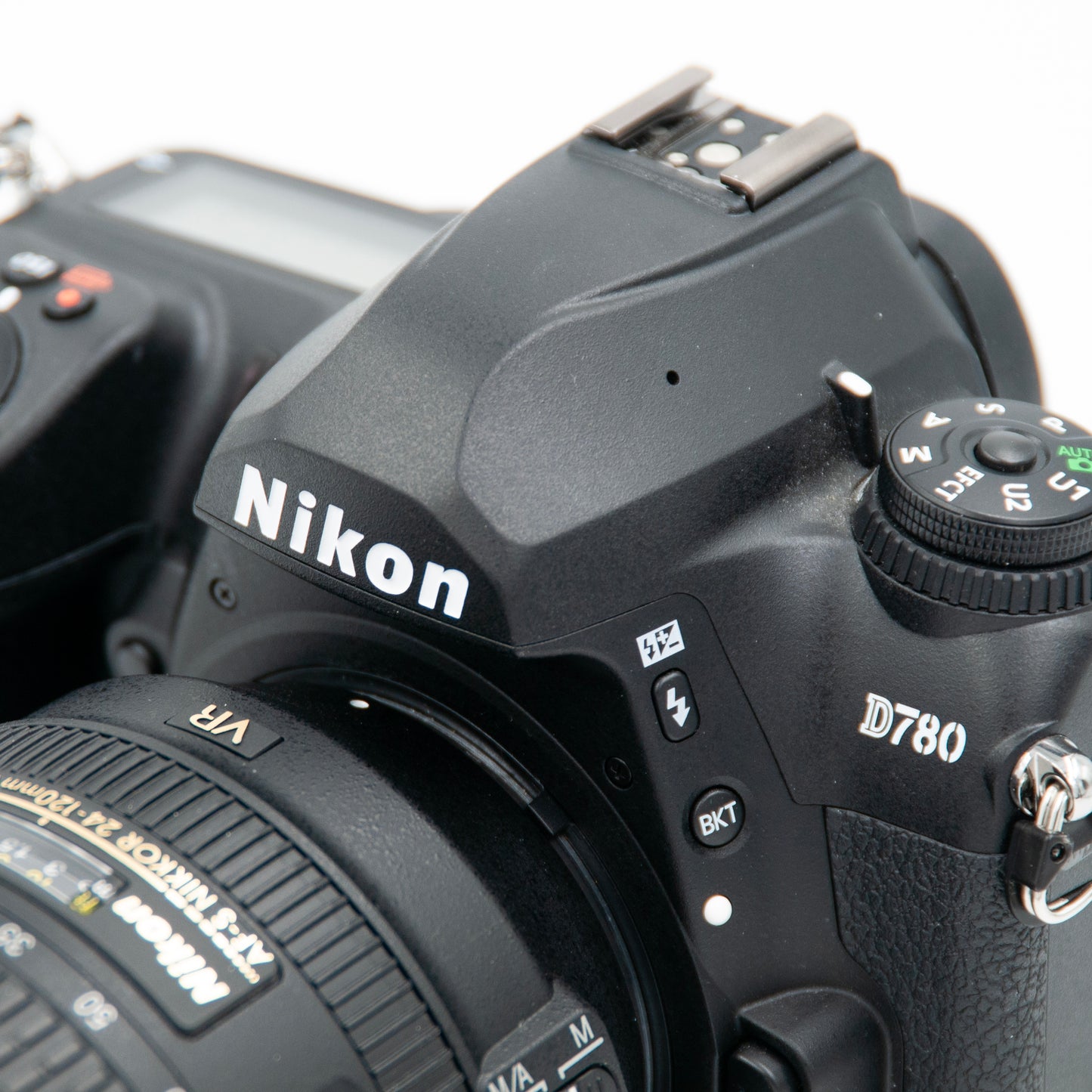 Nikon D780 DSLR details and dials